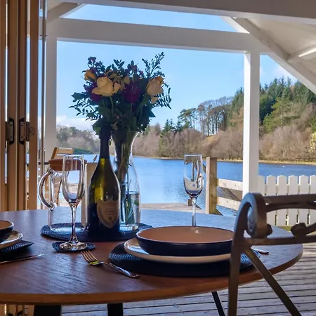 Lilymere Boat House *