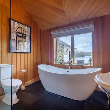 Lilymere Boat House Tatil Evi