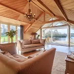 Lilymere Boat House * 세드버그
